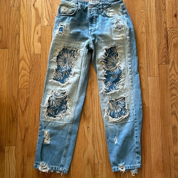 Free People sz 25 Desert Rose Jeans High Rise Straight Leg Embroidered Floral - Picture 3 of 9